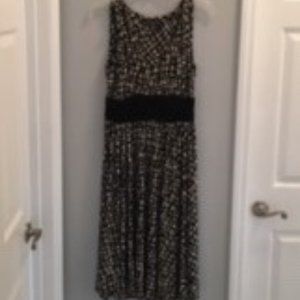 Sleeveless Black & White Dress
